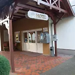 ホテル & Restaurant Waldschloesschen 3*