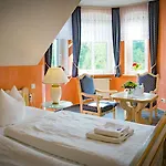 & Restaurant Waldschloesschen Kyritz