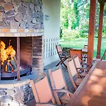 & Restaurant Waldschloesschen ホテル