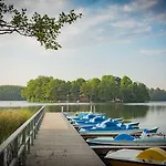 ホテル & Restaurant Waldschloesschen キューリッツ