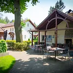 & Restaurant Waldschloesschen 3* Kyritz