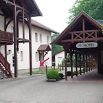 & Restaurant Waldschloesschen Hotel