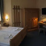 & Restaurant Waldschloesschen 3*