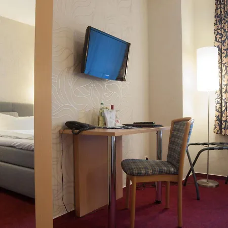 & Restaurant Waldschloesschen 3* Kyritz