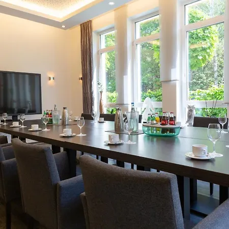 & Restaurant Waldschloesschen Hotel