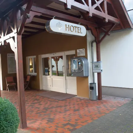 ホテル & Restaurant Waldschloesschen 3*