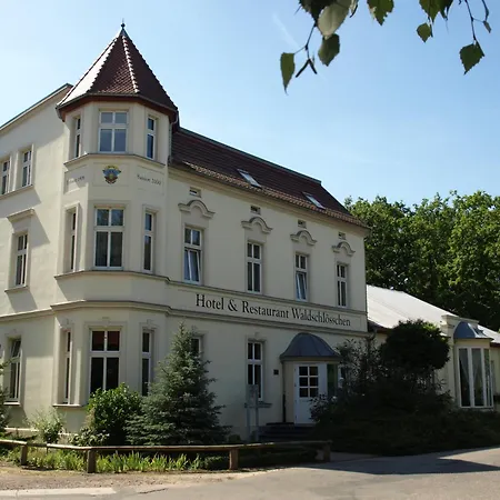 Hotel & Restaurant Waldschloesschen 3*