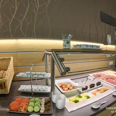 ホテル & Restaurant Waldschloesschen 3*