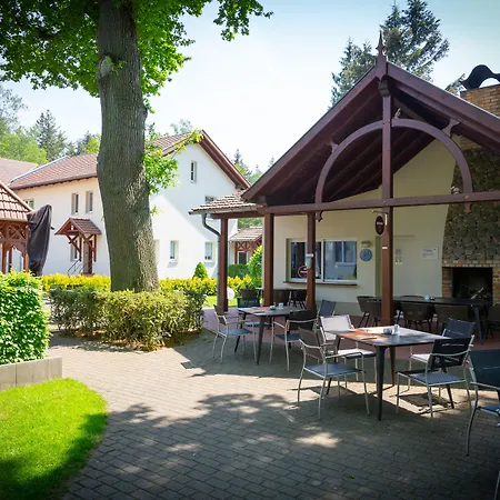 & Restaurant Waldschloesschen 3* Kyritz