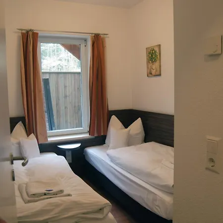 & Restaurant Waldschloesschen Hotel