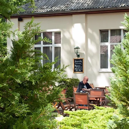ホテル & Restaurant Waldschloesschen キューリッツ