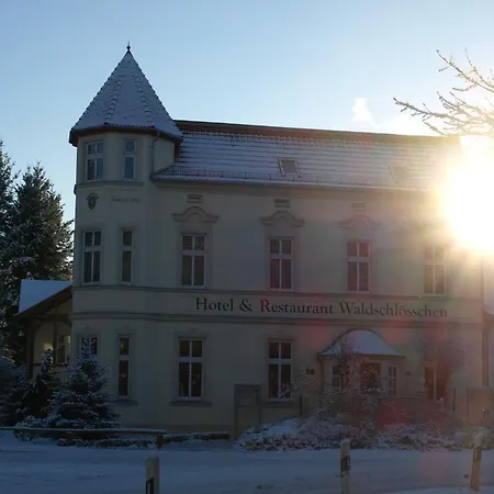 & Restaurant Waldschloesschen Hotel
