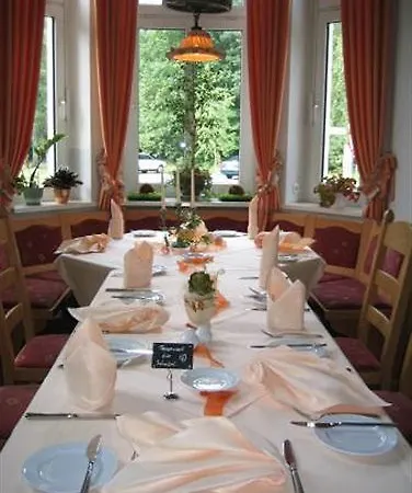 & Restaurant Waldschloesschen 3*