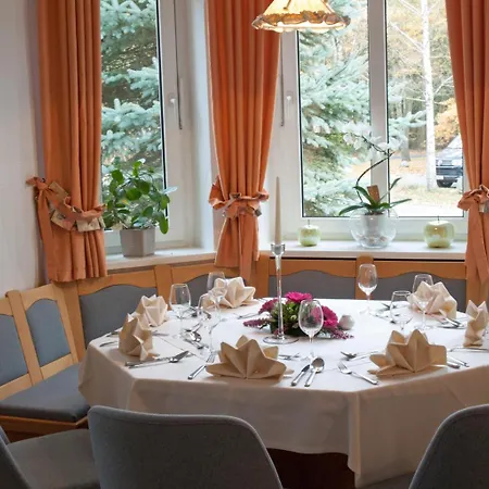 & Restaurant Waldschloesschen Hotel