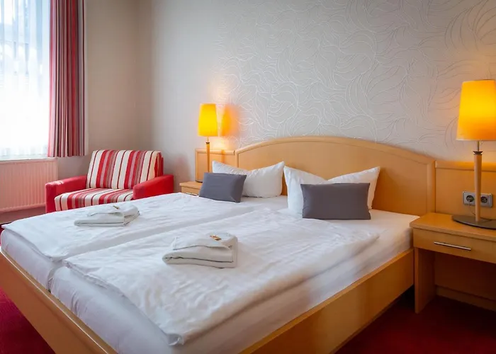 & Restaurant Waldschloesschen Hotel 3*