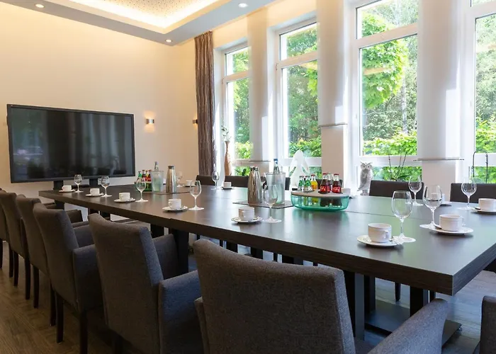 & Restaurant Waldschloesschen Hotel