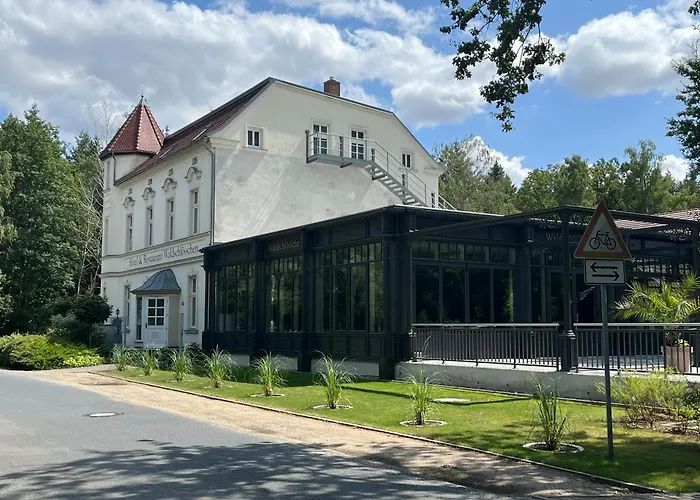 & Restaurant Waldschloesschen 3* Kyritz