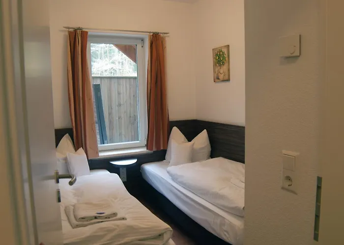 & Restaurant Waldschloesschen Hotel