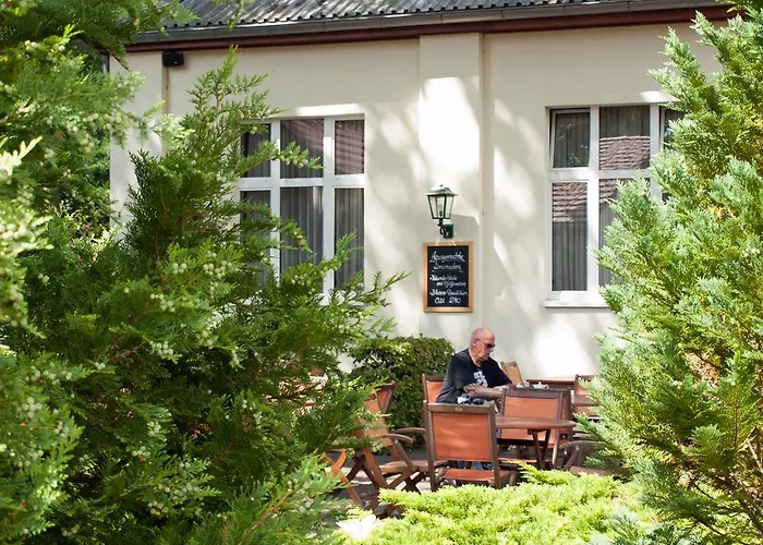 酒店 & Restaurant Waldschloesschen 屈里茨